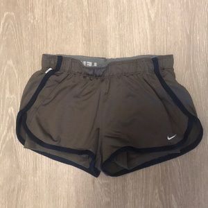 Nike tennis shorts